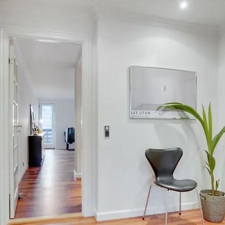 City Apartment *